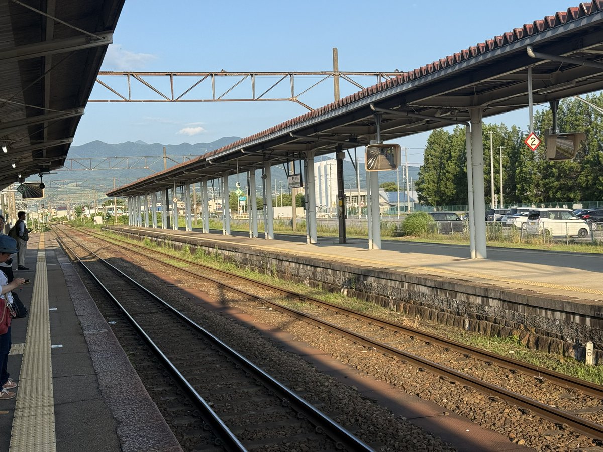 s__51's tweet photo. @masa_shimofusa 鉄的には異様な光景に見える喜多方駅です… https://t.co/DmL77epzmQ