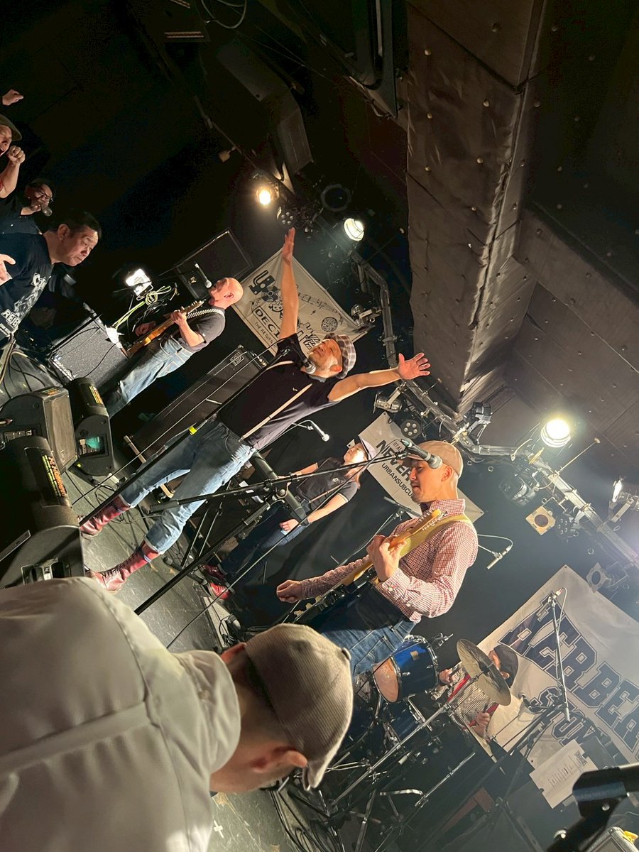 lingorons69's tweet photo. 先日のLIVEの模様をYouTubeにアップしました。
是非ご覧になってみてください！https://t.co/I1LF7TS6XO https://t.co/oXmleViIEj