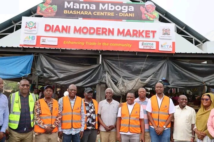 MuleHon1's tweet photo. We inspected the modern Diani Market together with Members of the National Assembly Committee on Housing, Urban Planning and Public Works, and witnessed firsthand how transformative public infrastructure can empower traders, improve livelihoods, and stimulate economic growth https://t.co/vteUaWCHte