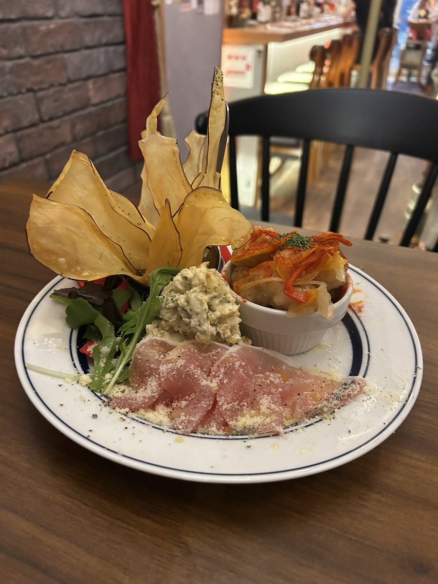 mashiromiho's tweet photo. 今日久しぶりに #アニオン 番組メンバーで集まりましたよ☺️
Dセレクトのお店、メニューが全部オシャレでした！ https://t.co/jU9zVOEfNO
