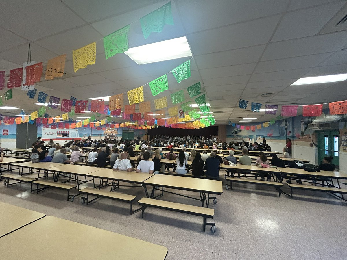 Principal Fossas- Embassy Creek Elementary tweet media