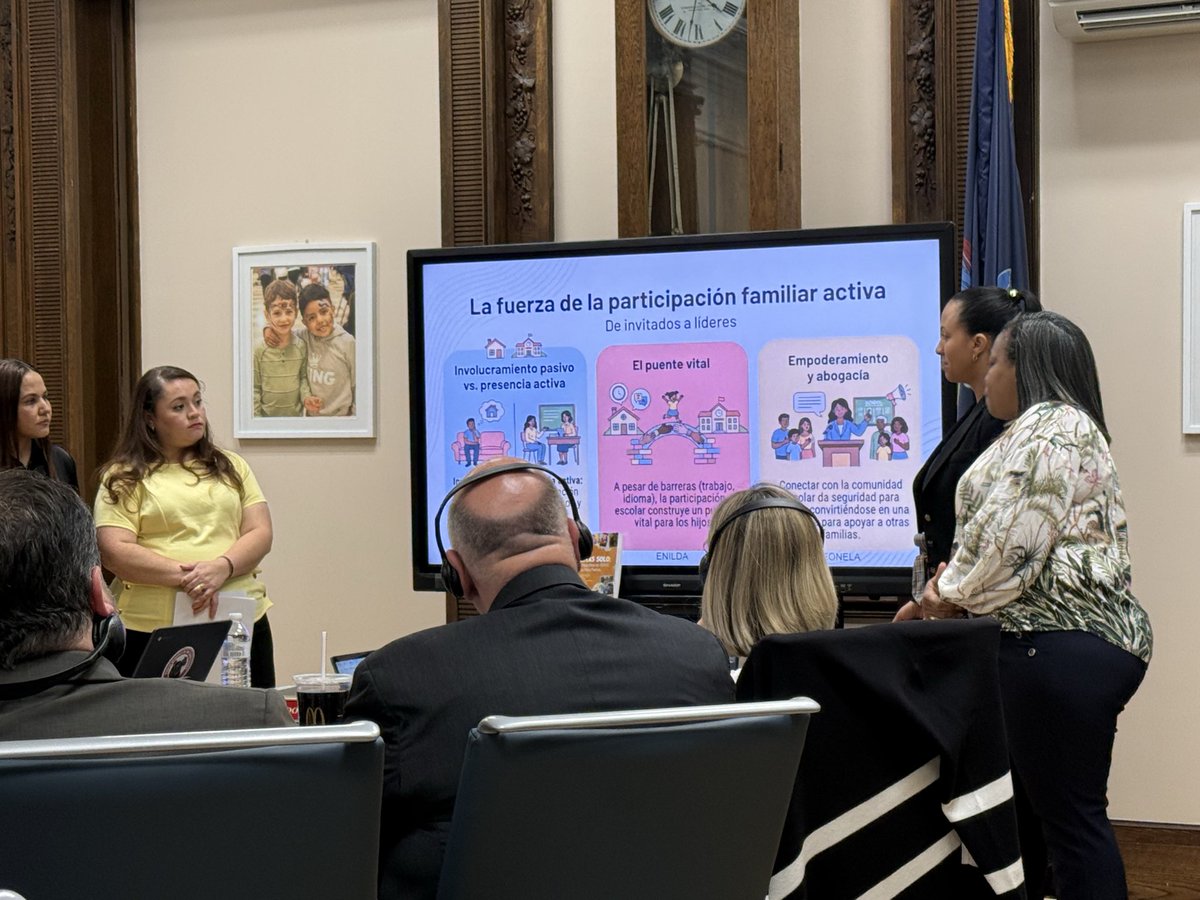 ufsdtarrytowns's tweet photo. At last night’s BOE meeting, parent leaders presented in their native language w/ synchronous translation services for the Board.
+
Blue School scholars shared how their sustainability efforts protect the environment

Voices &amp; perspectives continue to strengthen our schools! https://t.co/1MGhjNTvTr