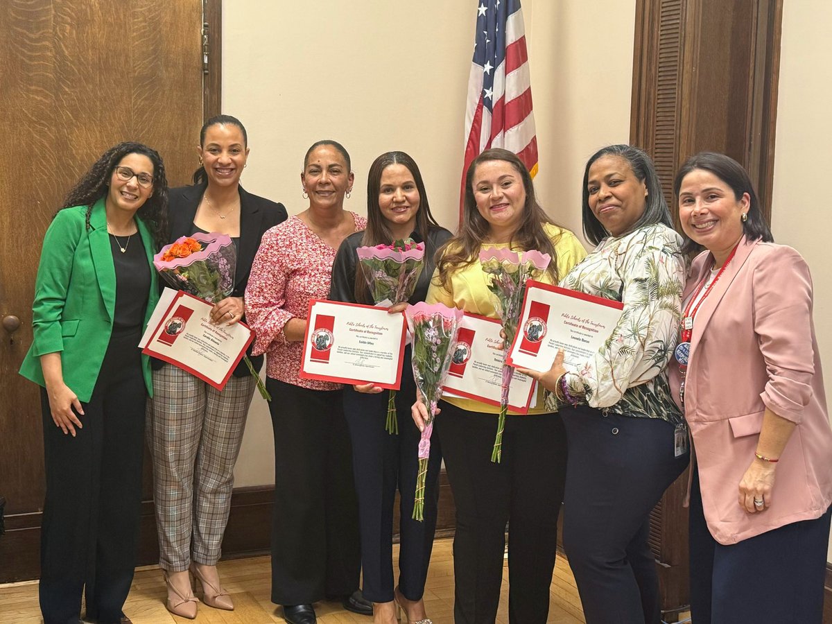 ufsdtarrytowns's tweet photo. At last night’s BOE meeting, parent leaders presented in their native language w/ synchronous translation services for the Board.
+
Blue School scholars shared how their sustainability efforts protect the environment

Voices &amp; perspectives continue to strengthen our schools! https://t.co/1MGhjNTvTr