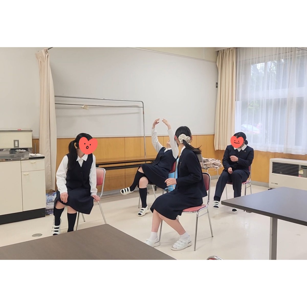 AR_engkb's tweet photo. おはようございます！
今日は親睦会も兼ねてシアターゲームを行いました！エチュード(即興劇)や一風変わったイス取りゲーム等で盛り上がりました‼
春の発表会に向けての稽古も進行中です。個性豊かなメンバーで素敵な舞台をお届けできるよう頑張ります❤️‍🔥 https://t.co/6Y8YfBkLrl