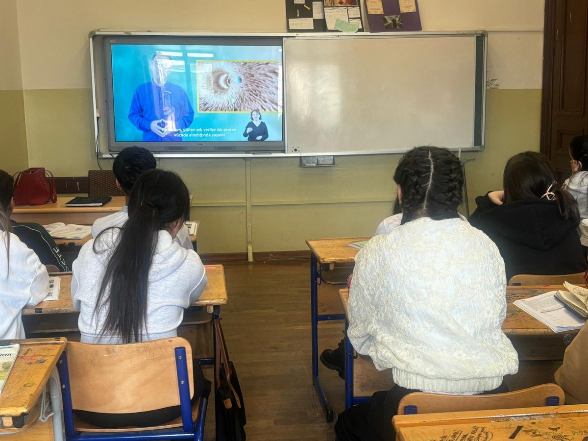 itomtal_beyoglu's tweet photo. Dünya Çölyak Gününde çölyak hastalığı konusunda bilgilendirme video gösterimiyle öğrencilerimizin farkındalık düzeyini arttırdık.

#MaarifinKalbindeMarifetliGençlik 

@tcmeb @Yusuf__Tekin @MucahitYentur @istanbulilmem @istanbul_MTE @tcmeb_mtegm @MB11295903 @beyogluilcemem https://t.co/pEpywhMp02