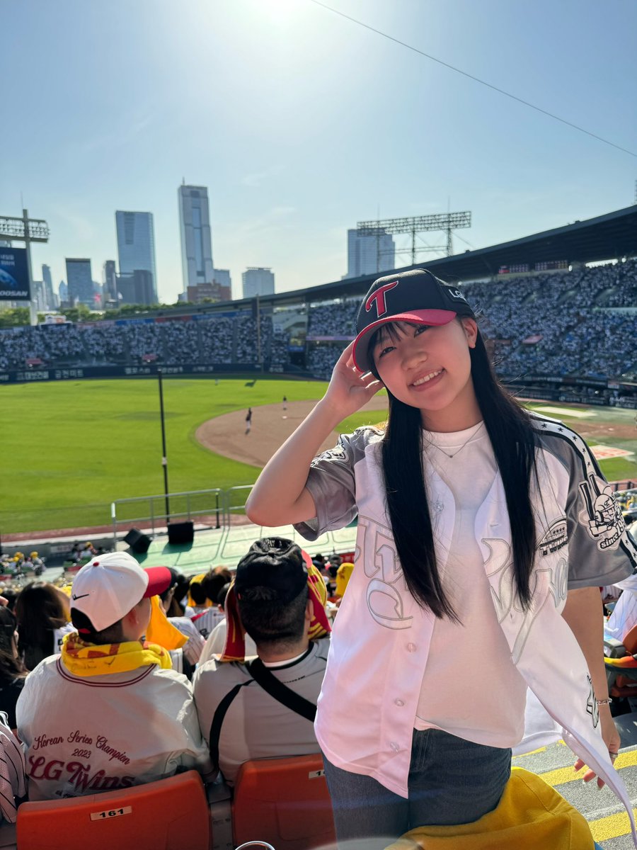 suzuki_yume_at's tweet photo. 韓国で初野球観戦！！！
めっーーちゃ楽しかったです！！ https://t.co/qOyLC0mEj4