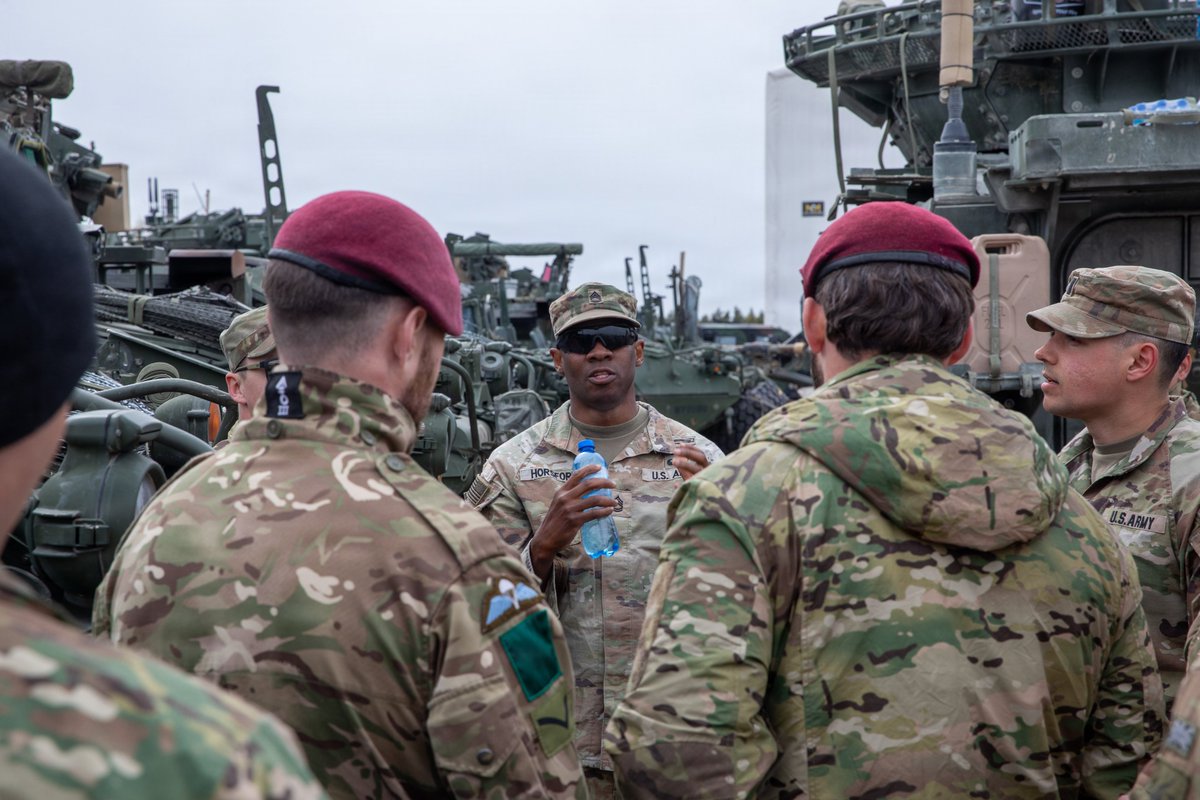 16AirAssltBCT's tweet photo. Joining forces to tackle emerging threats: On Ex Flytrap in Lithuania🇱🇹, 3 PARA🇬🇧 and 2d Cavalry Regiment🇺🇸 tested kit and tactics to counter the threat of drones.

The training started with a showcase of the units' equipment.

#StrongerTogether https://t.co/SuQFIrLjTB
