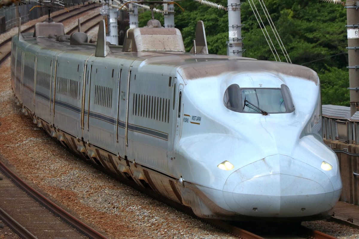 seto_number91's tweet photo. 5月4日
8A のぞみ8号 東京行
600A みずほ600号 新大阪行
6124A のぞみ124号 東京行
14A のぞみ14号 東京行

本命を待つ間に撮影したものです https://t.co/wcwnjNCXPG
