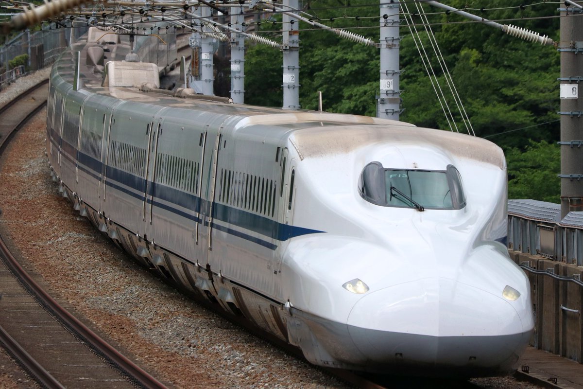 seto_number91's tweet photo. 5月4日
8A のぞみ8号 東京行
600A みずほ600号 新大阪行
6124A のぞみ124号 東京行
14A のぞみ14号 東京行

本命を待つ間に撮影したものです https://t.co/wcwnjNCXPG