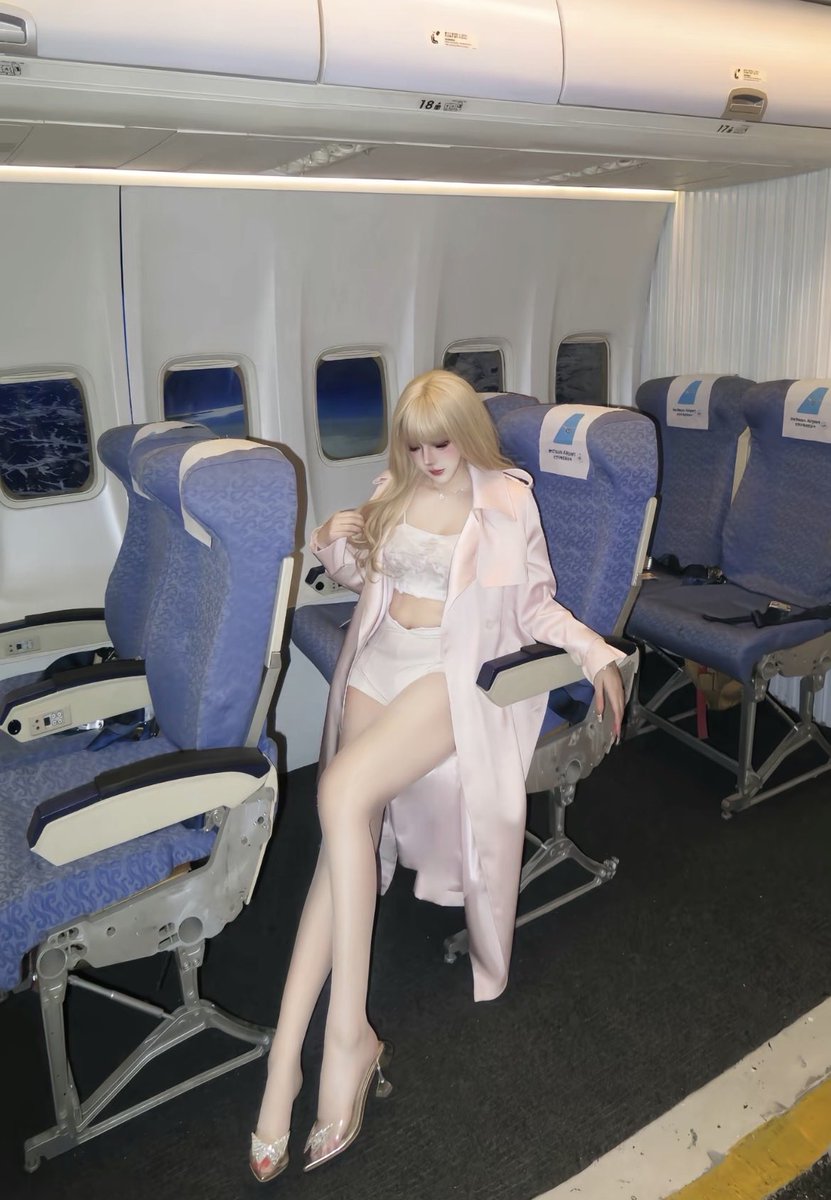 你说的绝交  是拒绝和姐姐交往吗？
＃街拍  ＃御姐  ＃随性chill https://t.co/kaxcxVc5M7