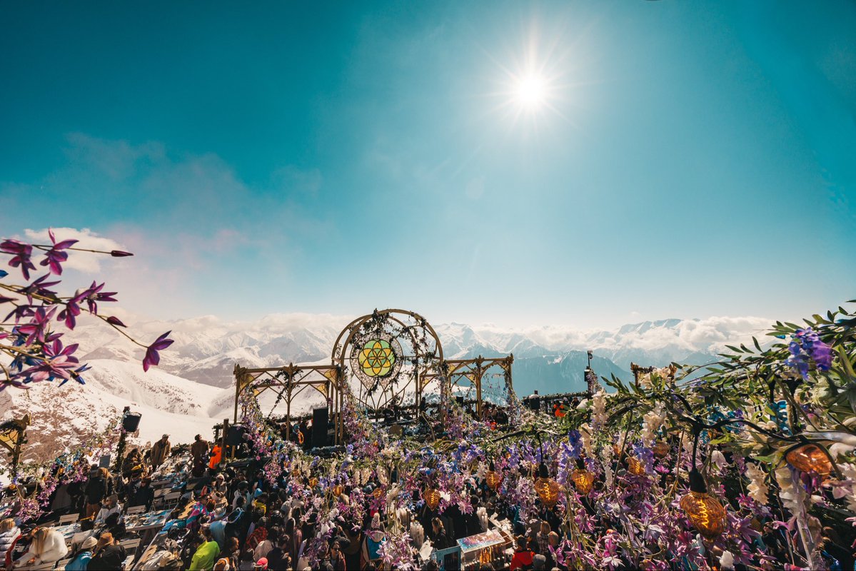 Tomorrowland Winter tweet media