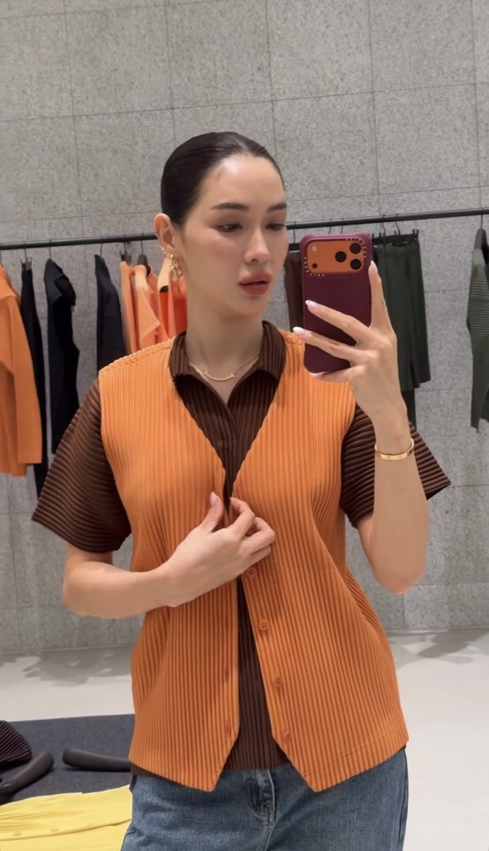 ถึงจะสีเหมือนพระสงแต่พี่เปนเหล่ากงของหนุเสมอ