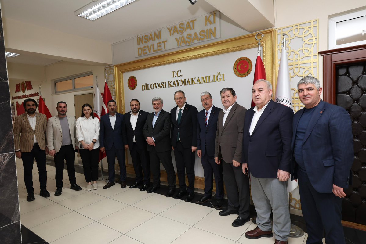 İlçe Kaymakamımız Dr. Metin Kubilay’ı, AK Parti Kocaeli Milletvekilimiz Sami Çakır, İlçe Başkanımız İlhan Yıldırım, İl Yöneticimiz Şerif Bozkurt, meclis üyelerimiz ve teşkilat mensuplarımız ile birlikte makamında ziyaret ederek ilçemize dair istişarelerde bulunduk.