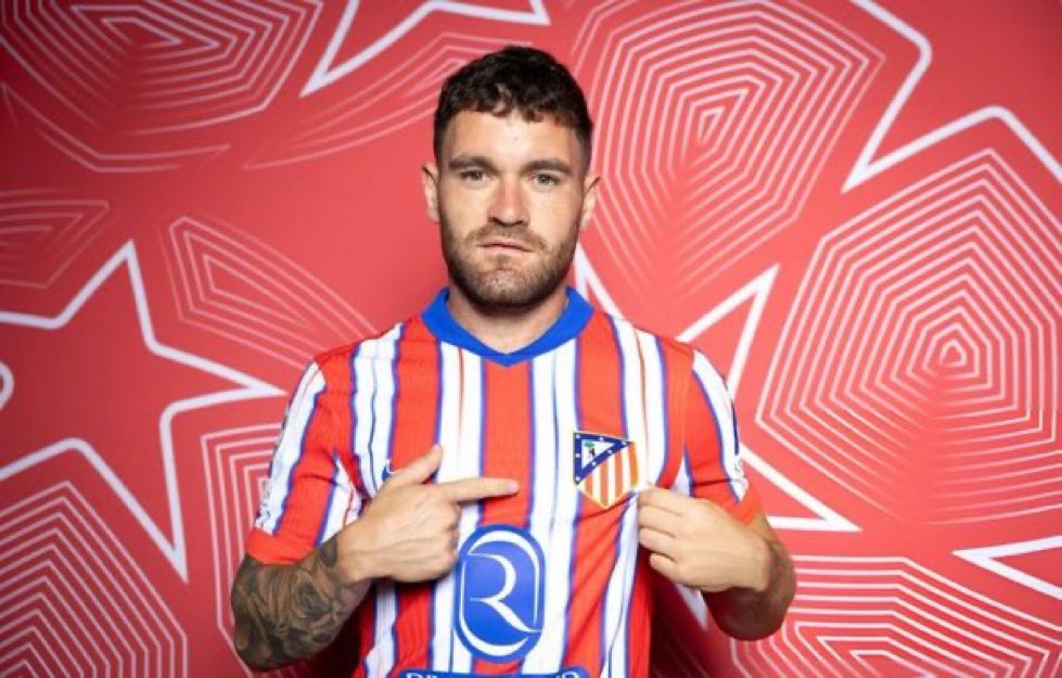 bastante mejor lateral que álvaro carreras