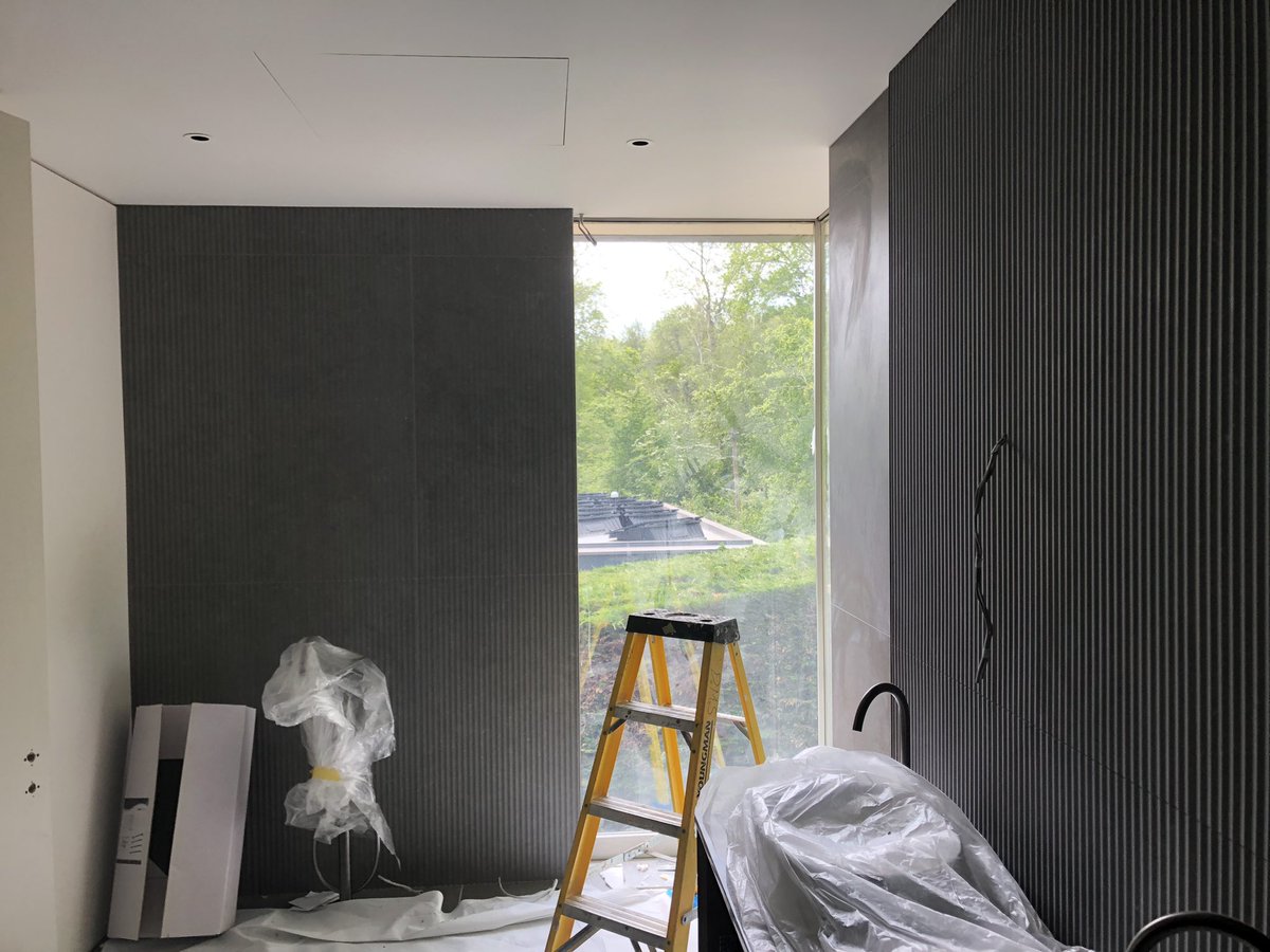 warrennoyce's tweet photo. These bathrooms are coming on nicely https://t.co/dnIikeIAgV