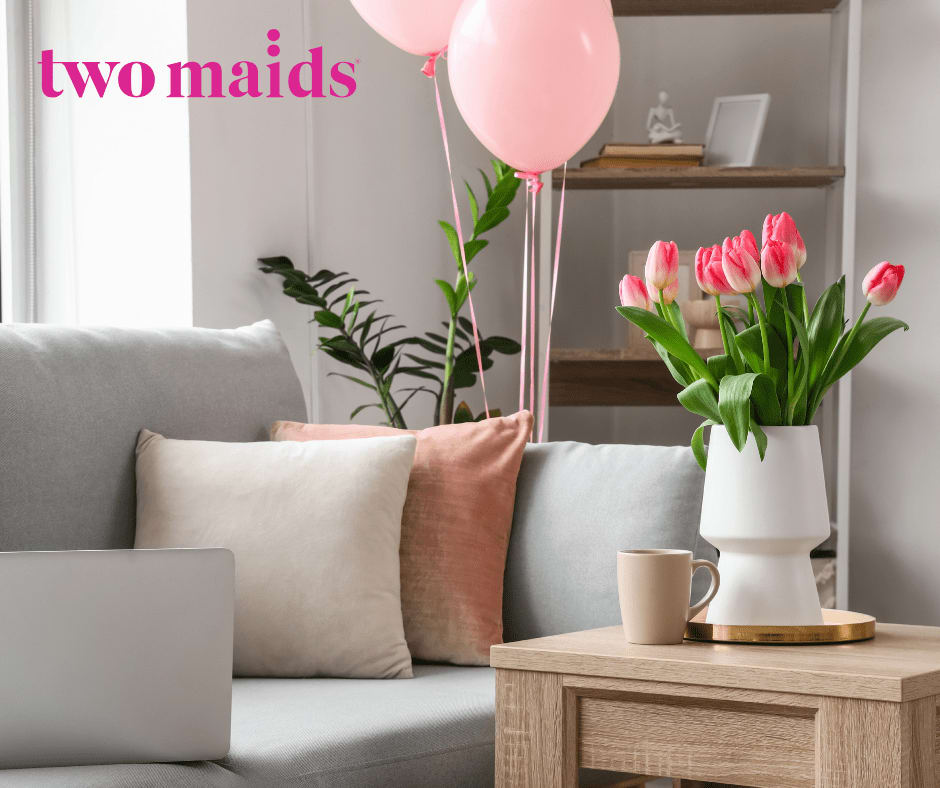 Two Maids tweet media