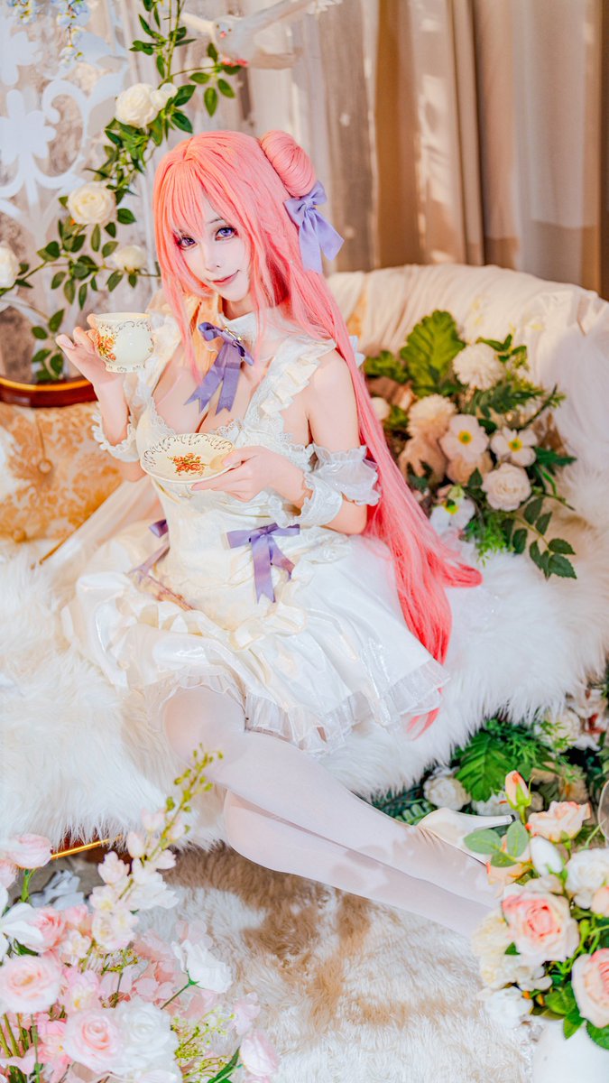 Daieryh4v's tweet photo. 要来上一杯甜甜的咖啡☕️吗 指挥官
#cosplay #桃乐丝 #nikke桃乐丝 #nikke https://t.co/nFWtVHDGp7