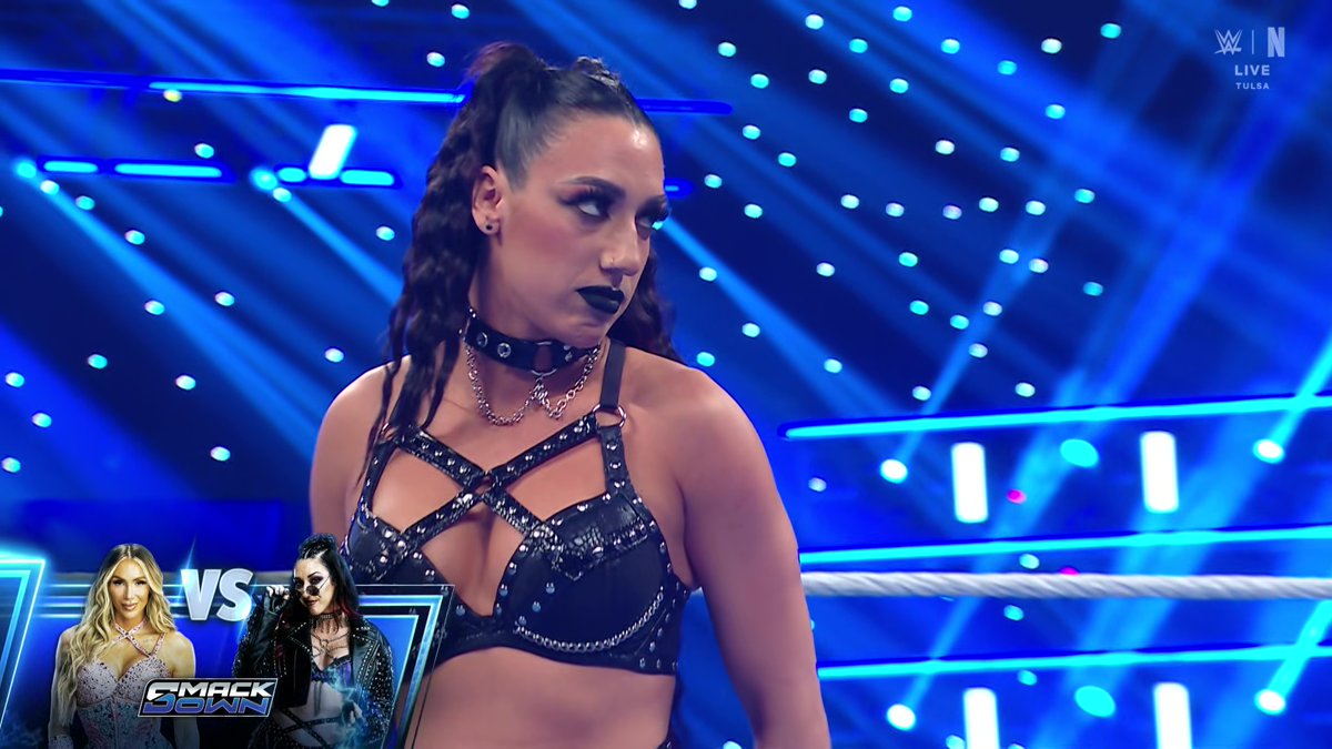 JacyJayneSource's tweet photo. #WWESmackdown Screencaptures: https://t.co/2oDIhrpFkR - @JacyJayneWWE https://t.co/PkKUeVyqHe