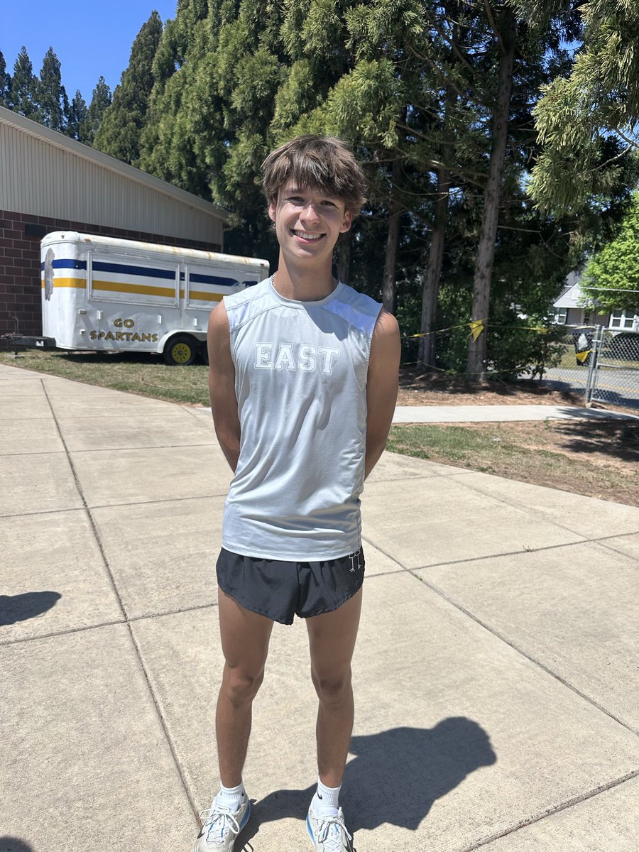 EastDistance's tweet photo. JR Ethan Sanchez will look to qualify for his 3rd straight State Championship tomorrow in the 4x800, 1600 &amp; 3200. He is training/racing the best of his career and will DNF the 800 in which he is ranked #2!! https://t.co/QVYb18Kkvl