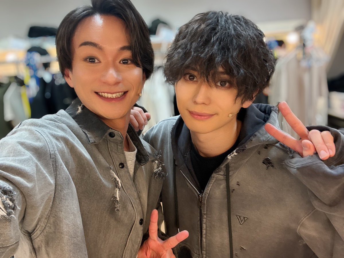 ry_0922's tweet photo. 劇団アレン座 全国ツアー
福岡公演、初日を迎えました。
ご来場＆配信をご覧いただき
誠にありがとうございます！
ご飯が美味しくて困ってます。
明日もご乗車お待ちしております🚃
#ろまたん https://t.co/DVfhFa0N6p