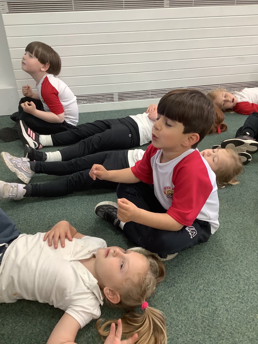 MillbrookRec's tweet photo. We have been learning how yoga and meditation can help relax our bodies. #mbpshce https://t.co/kTzr9S2RFq