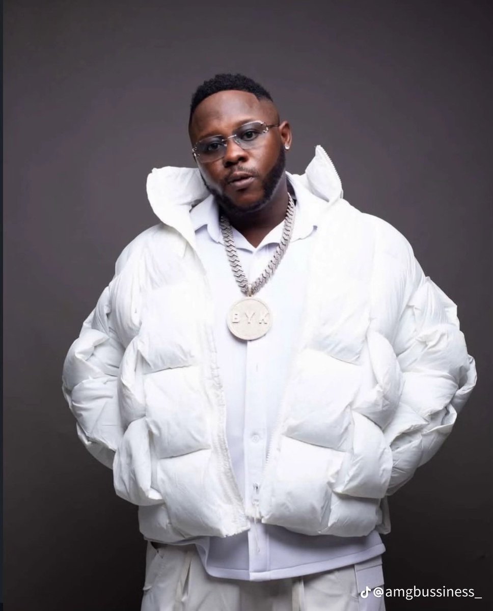 Highest30's tweet photo. To be honest who do you think will win this years AOTY 

1. MEDIKAL
2. BLACK SHERIF 
3. WENDY SHAY https://t.co/QPIsdeNr6H