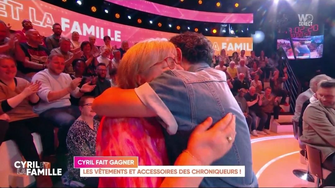 Cyril Hanouna tweet media