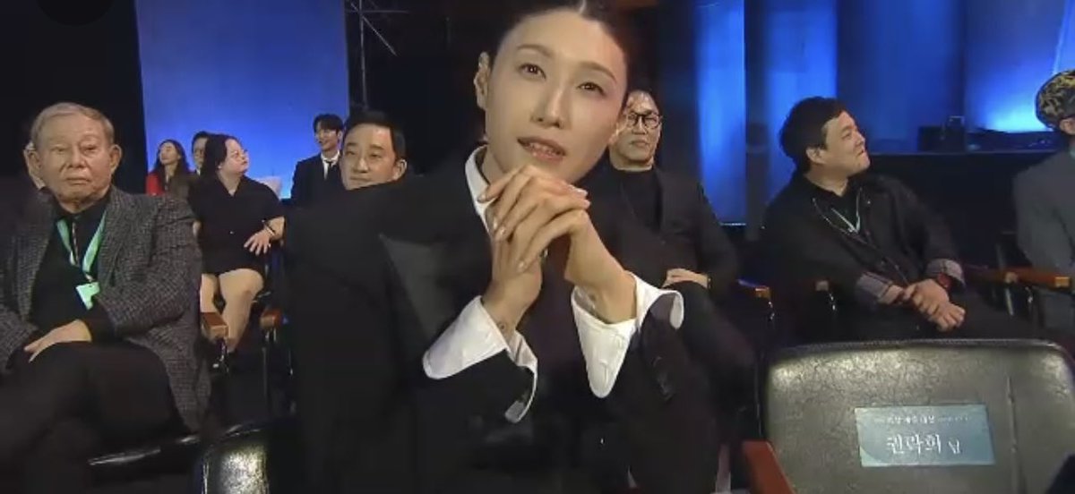iwon324's tweet photo. 신인감독 김연경 백상예술대상 예능 방송 작품상
여배와 원더독스..시즌 투로 돌아온대요 많관부!!🏐 https://t.co/jcM8PNkENi