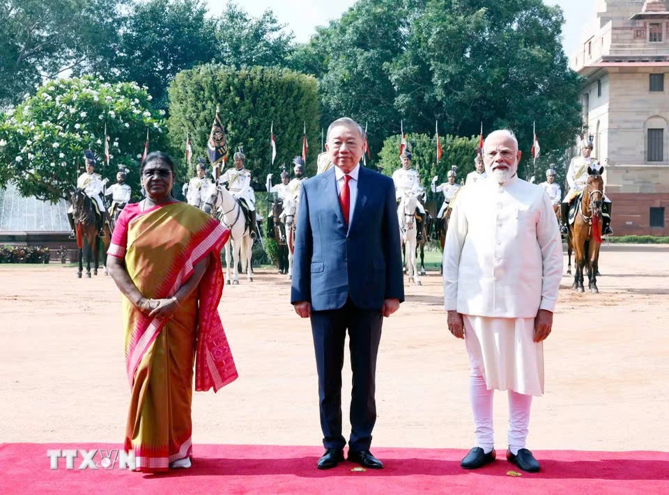 InchamH's tweet photo. Strengthening Vietnam–India Ties 🇻🇳🤝🇮🇳

At the invitation of Prime Minister Shri Narendra Modi, the General Secretary of the Central Committee of the Communist Party of Vietnam, the President of the Socialist Republic of Vietnam, H.E. Mr. To Lam, paid a State Visit to India from 05 - 07 May 2026.

This visit marked a key milestone during the 10th anniversary of the Vietnam–India Comprehensive Strategic Partnership.

During the visit, President To Lam held high-level discussions with Indian leaders, engaged with business communities and addressed innovation and business forums in New Delhi and Mumbai.

The visit has already strengthened bilateral momentum:

• Record bilateral trade: US$16.46 billion in 2025 and a target of US$25 billion by 2030

• Agreements signed across technology, healthcare, finance, cybersecurity, and critical minerals

• Emerging sectors include semiconductors, AI, 6G, and renewable energy

INCHAM Hanoi views this visit as a step towards translating strong political ties into real business opportunities for Indian and Vietnamese companies.

#VietnamIndia #IndiaVietnam #StrategicPartnership #BusinessOpportunities #Healthcare #DigitalEconomy #RenewableEnergy #INCHAM

More information can be found in the links below: 

https://t.co/hdacujis6t

https://t.co/ROrTTwS4QH

https://t.co/VF10Cc0GBt

https://t.co/GLXBnIIYWu