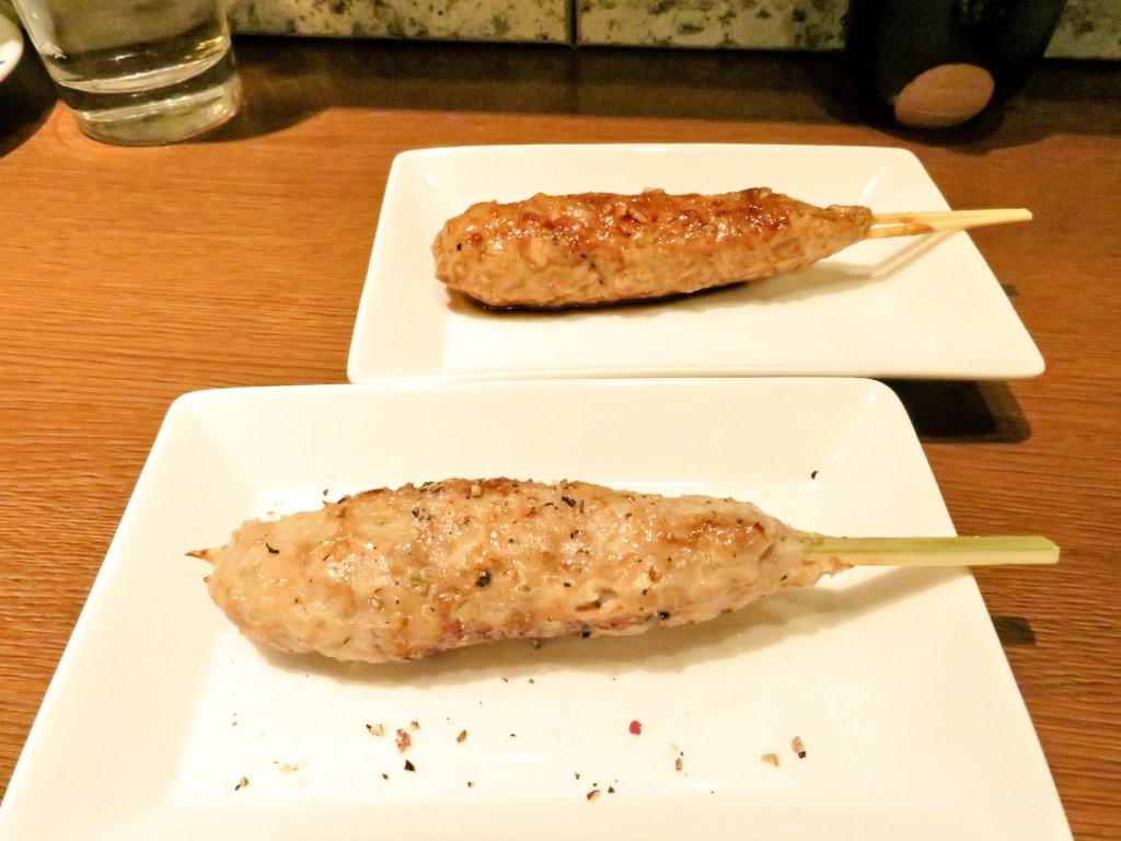 続いて日本酒は竹泉 うすにごり♪

串は
阿波尾鶏 手羽♪
ねぎま♪
そして必ず注文する塩つくね&amp;タレつくねを(*^^*)