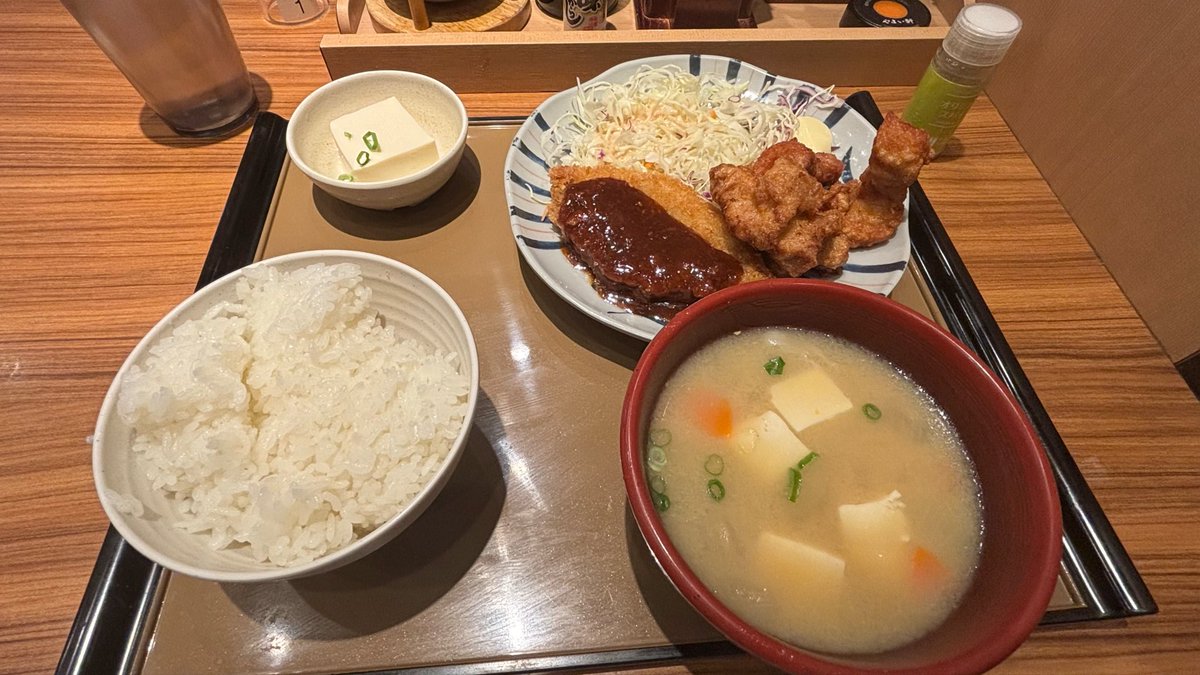 ちょっと遅めの夜ご飯♪
あ、ちなみ豚汁ね
