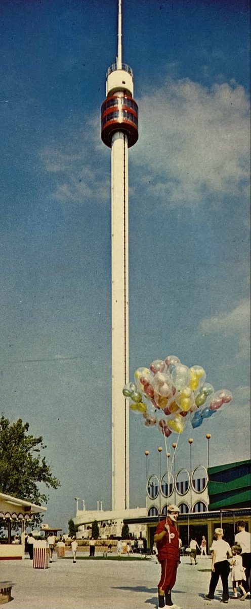 bridgetDginley's tweet photo. @cedarpoint
Cedar Point opens tomorrow. This old promotional image was in my cool loft office last year : what was this and did you ever ride it ? When ?
It gave me panic attacks .
Balloon Man Close Up
#cedarpoint #aplno #AmusementPark #RetroRide #ClassicCedarPoint #BalloonMan https://t.co/XHf7jcxKCy