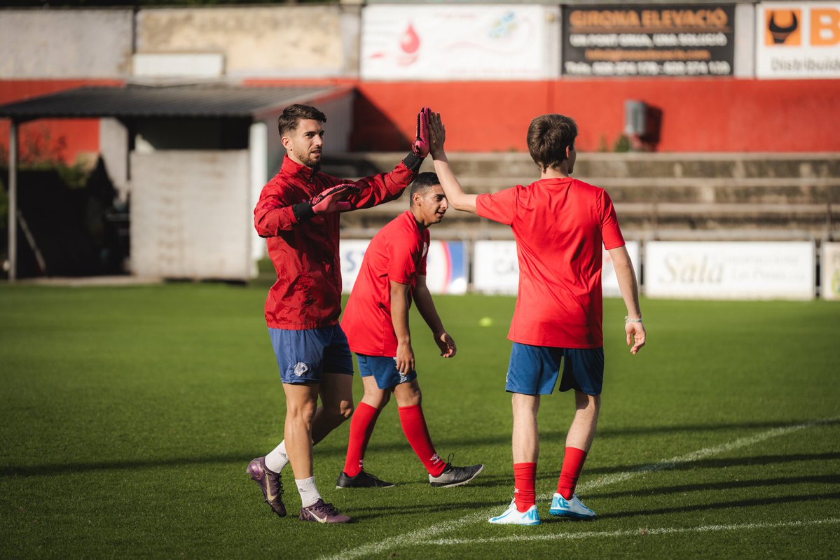 Unió Esportiva Olot tweet media