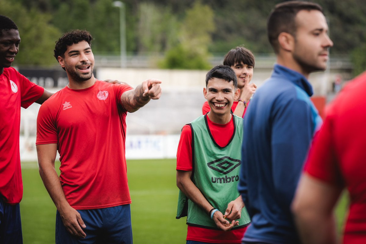 Unió Esportiva Olot tweet media