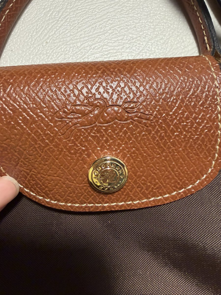 vi0lez's tweet photo. Longchamp xs ada strap 170k nego (beli 250k) (bs oren) https://t.co/x982eEGxCa