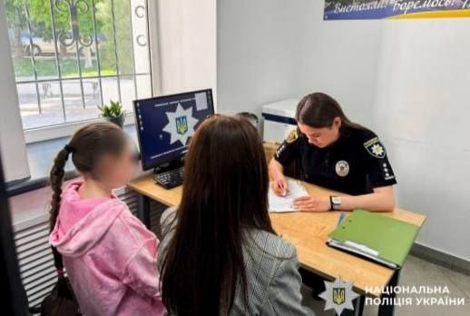 В Ровно задержали 12-летнюю девочку, которая танцевала под русскую музыку.