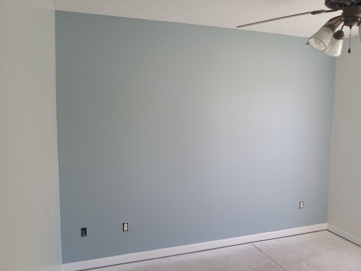 WeHelpUpaint's tweet photo. Fresh interior painting transformation in Springfield, MO 🎨🏠

Clean single-color walls, bold accent wall, crisp trim lines, and a bright modern finish that completely refreshed this space.

ColorTrends Painting specializes in: ✔ Interior Painting ✔ Accent Walls ✔ https://t.co/kxO3Jdw3Fo