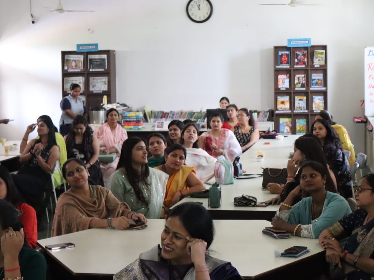 Indirapuram Public School, Crossings Republik tweet media