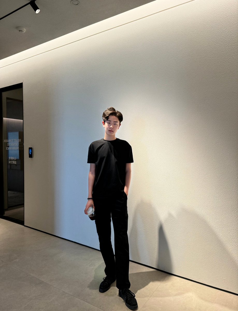 bubujin6's tweet photo. 白天困的要命 晚上睡不着 什么时差…#山东 #潍坊 #男大 https://t.co/ailuYjAHdz