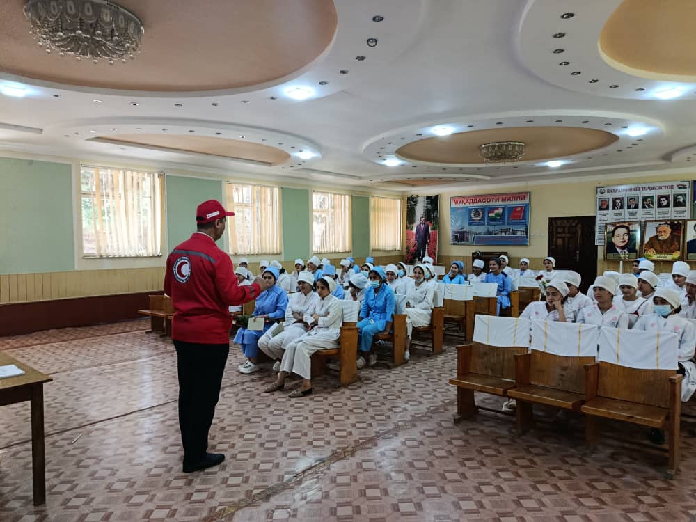 TajikistanC's tweet photo. Today on the occasion of World Red Cross and Red Crescent Day an information dissemination event for young doctors and students of the Medical College of Nurek city was organized at the Central Hospital of Nurek by the representatives of @redcrescent_tj and @ICRC in Tajikistan. https://t.co/SoxKGS0oAq