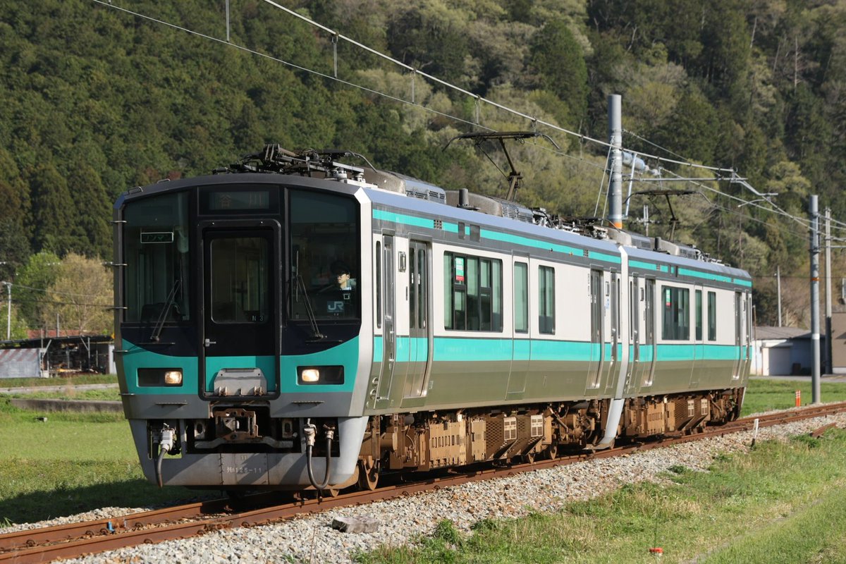 4月から5月にかけて増結していた加古川線。
またやってくださいな。
125系2両は定期では見れません。