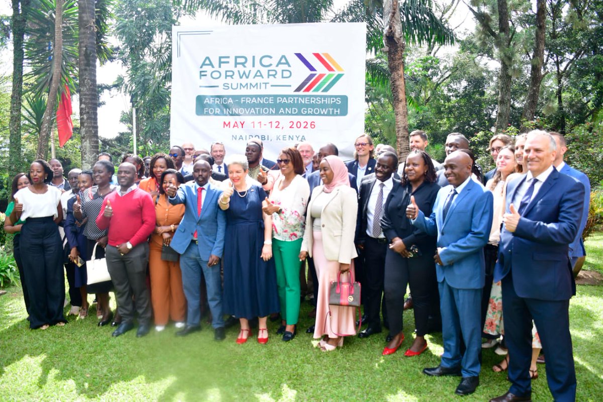 🌍 En route to Nairobi!
Yesterday, <a href="/UgandaMFA/">Ministry of Foreign Affairs - Uganda 🇺🇬</a> Minister Hon. Jeje Odongo, entrepreneurs, creatives &amp; youth leaders gathered at the 🇫🇷 Residence ahead of #AfricaForward Summit.

A shared ambition: partnerships, opportunities for youth &amp; concrete impact for communities.

Stay tuned!