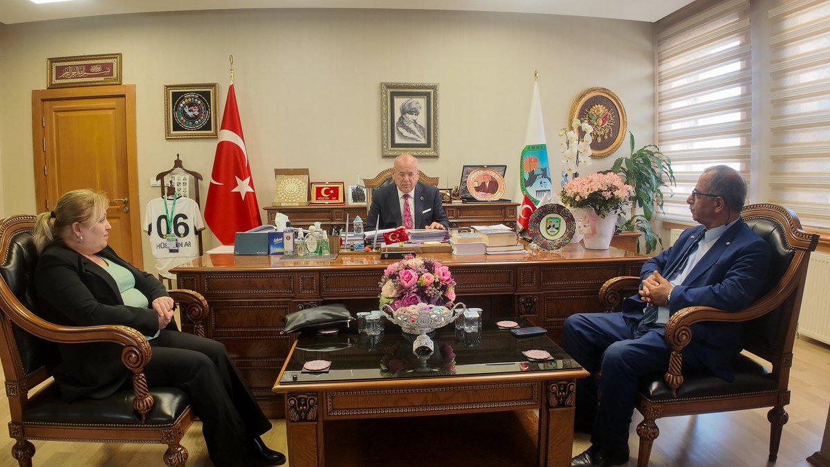 ankesob's tweet photo. Camcılar Esnaf ve Sanatkârlar Odası Başkanı Ayhan Keser, Başkan Vekili Derya Çetinkaya, YK Üyeleri Dursun Tekeli ve Hasan Gür ile Genel Sekreter Aynur Zorlu’ya, hayırlı olsun ziyaretleri ve iyi dilekleri dolayısıyla teşekkür ediyoruz. https://t.co/ytRZsirwe1