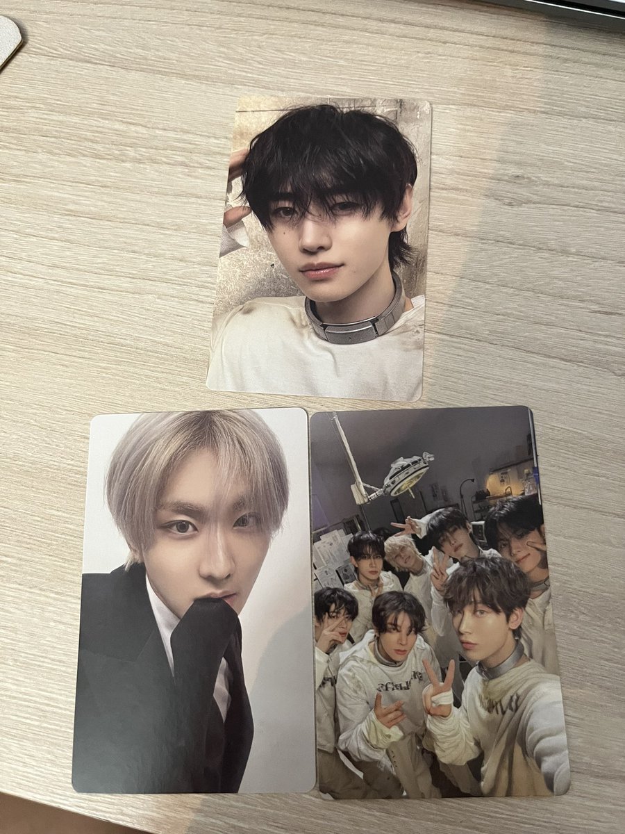 Comprei um weverse ver do desire unleash e veio o won e o hoon… sou um ímã de pull do jungwon
