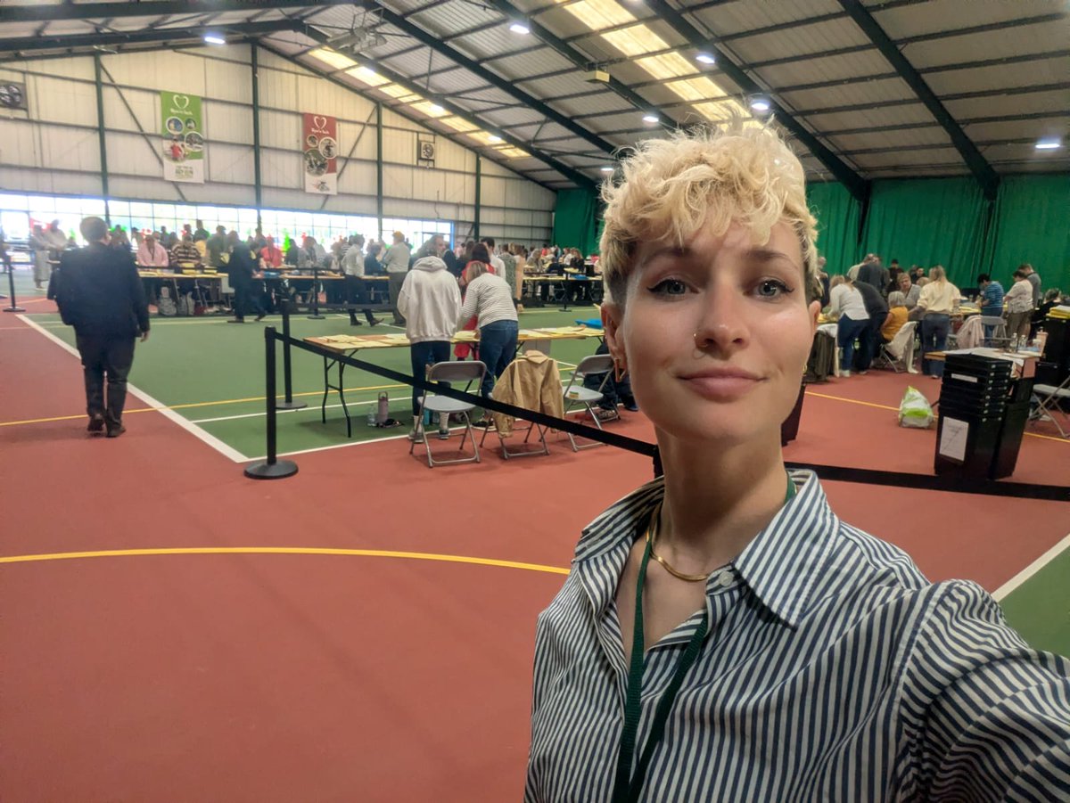 DebLuxon's tweet photo. I'm at a Tennis Court in Caernarfon that has transformed for today's Senedd election count. Things have gone up a gear following verification and an above-average voter turnout. Follow all my coverage and the team across Wales here-

https://t.co/htJkycRDEb https://t.co/DiwsdKkBUs