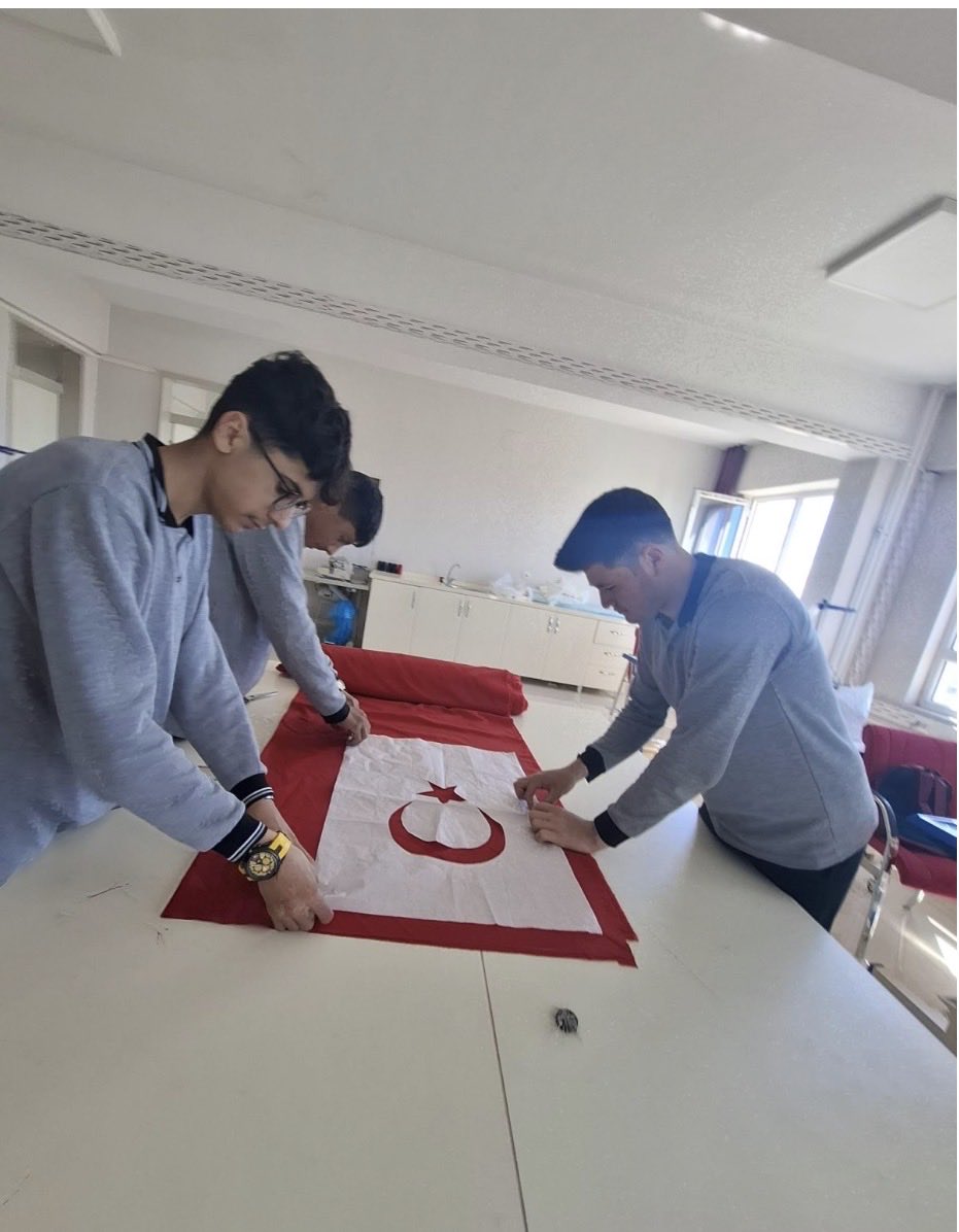 Tobbmtal04_'s tweet photo. Maarifin Kalbinde, Geleceğin Marifetli Elleri Yetişiyor
"Maarifin Kalbinde Marifetli Gençlik" etkinlikleri kapsamında okulumuzda gerçekleştirilen projeler, öğrencilerimizi hem mesleki hem de manevi anlamda geleceğe hazırlıyor.
@tcmeb_mtegm 
@hasan_kokrek 
@RHisarciklioglu https://t.co/90VrNLtc4W