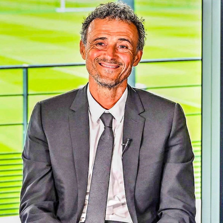 AmosWisdom64126's tweet photo. 🇪🇸🥇 The trophies Luis Enrique has won at PSG since joining in 2023... 🔴🔵

🏆 x3 Trophee des Champions
🏆 x2 Ligue 1
🏆 x2 Coupe de France
🏆 UEFA Champions League
🏆 UEFA Super Cup
🏆 FIFA Intercontinental Cup

This season, PSG are in Champions League final and 1st in Ligue 1. https://t.co/HVKVkKW6Zi