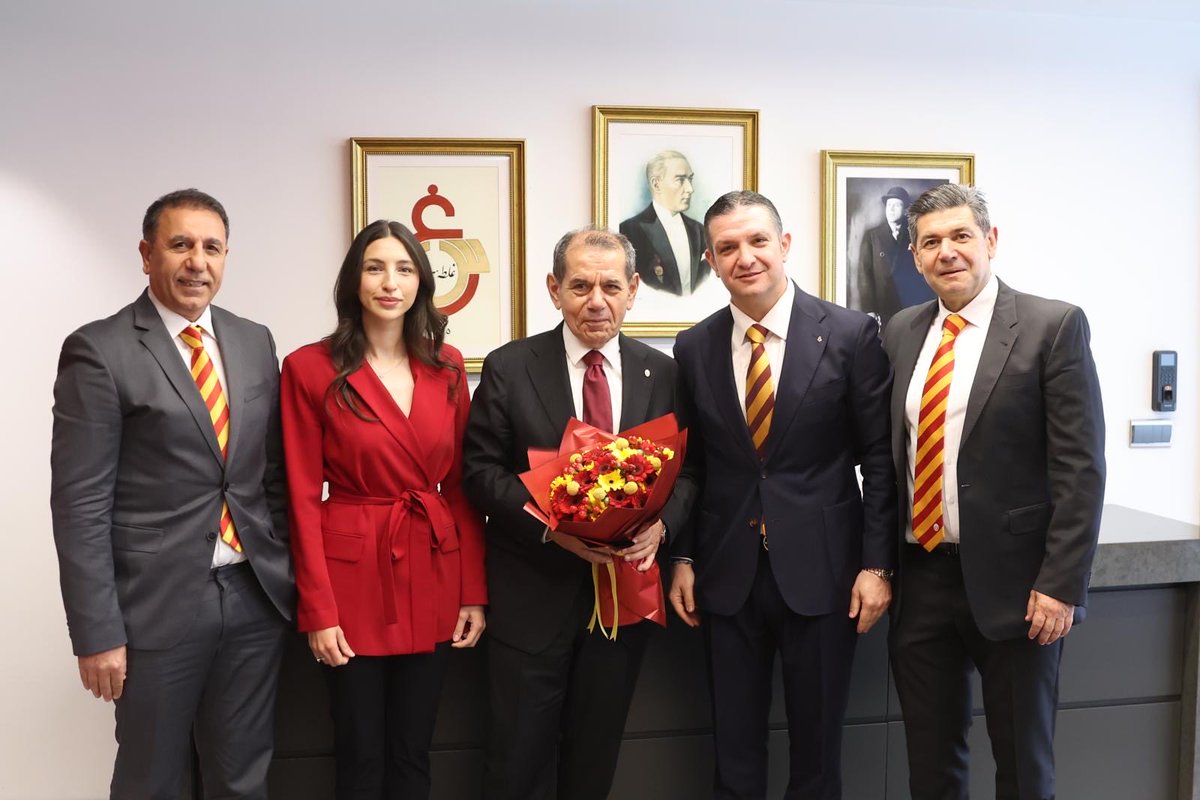 GSDD2013's tweet photo. Galatasaray Düşünce Derneği yeni Yönetim Kurulu olarak, Galatasaray Spor Kulübü Başkanımız Dursun Özbek’i makamında ziyaret ettik.

Nazik kabulleri ve değerli görüşleri için kendilerine teşekkür ediyor; Galatasarayımızın geleceği adına birlik ve dayanışma içerisinde çalışmaya devam edeceğimizi ifade ediyoruz.

❤️💛 #Galatasaray #GSDD