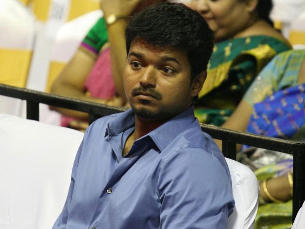 Thiru_1990's tweet photo. அன்று நேரு ஸ்டேடியம் ல ஒரு சீட் கொடுக்காம ஒரு ஓரமா இருந்த மனுஷன் 

இப்போ அதே இடத்துல பதவி பிரமாணம் பண்ண போறாரு 🥺❤️ https://t.co/cXKDmrhVMZ
