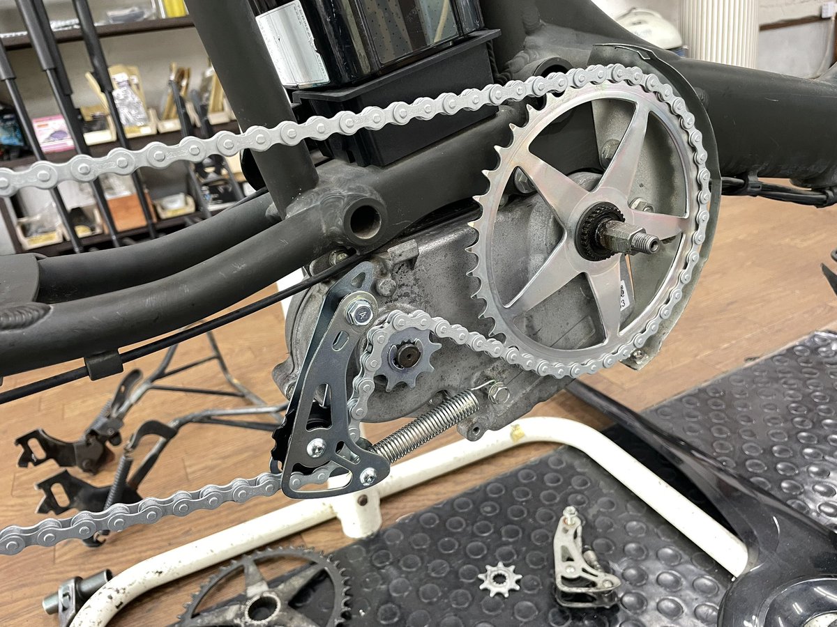 今週は電動アシスト自転車の整備が多かったです🧰 特に駆動系部品の